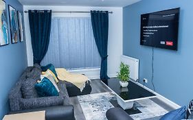Lush Lodge -Home Away In Telford, For Contractors, Families, Group Of Friends, Long Term Stays